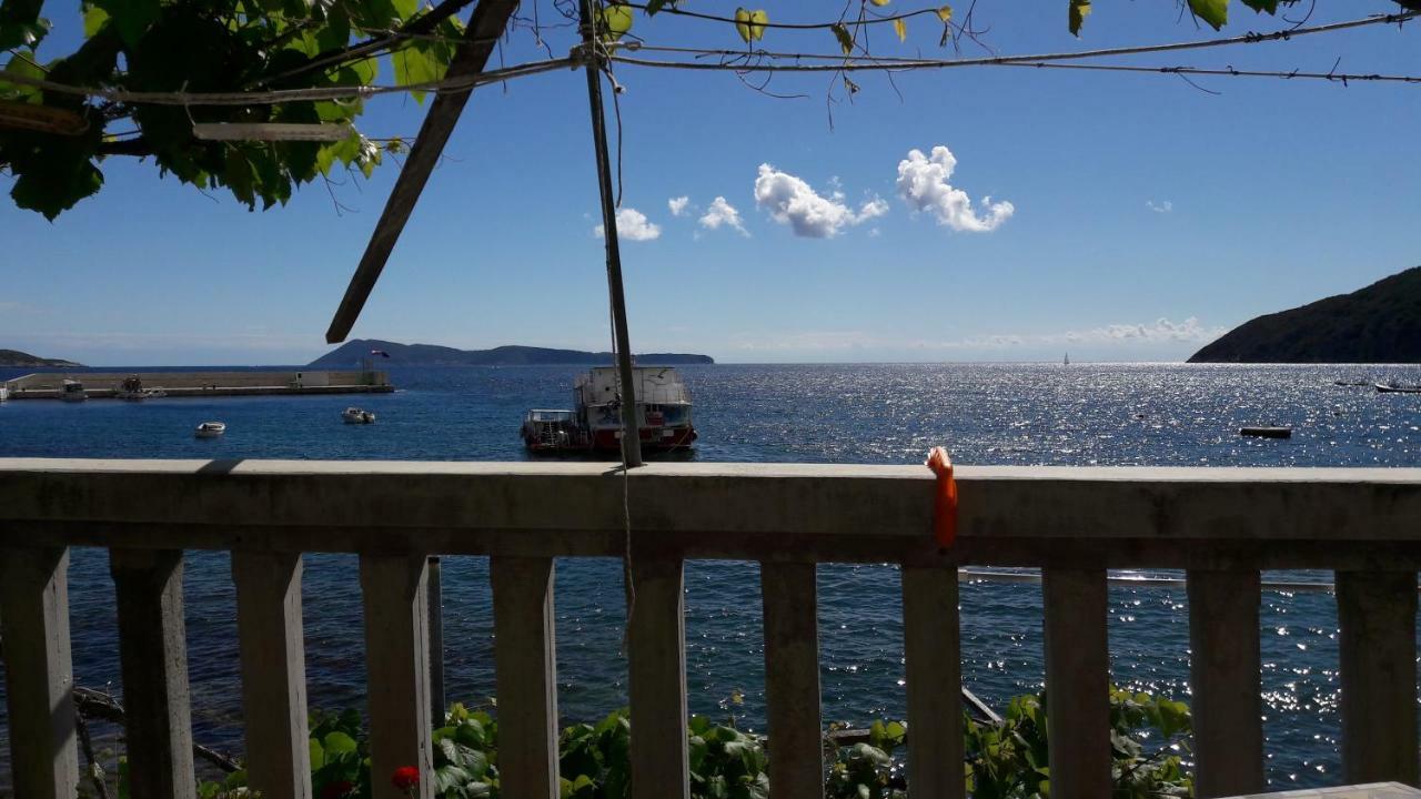 Anka'S Beach Комижа Экстерьер фото